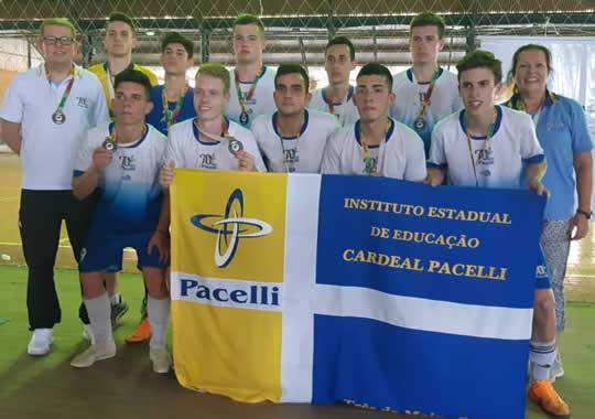 Equipe do Instituto Estadual Cardeal Pacelli está entre os 7 melhores times do Estado