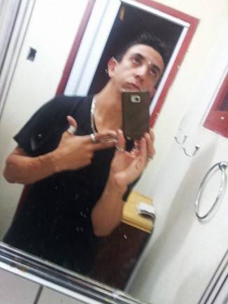 O jovem foi salvo pelo prefeito de Não-Me-

Toque.