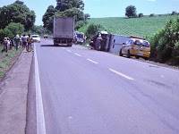 Caminhão e carro colidem na ERS 324 em Ronda Alta, deixa uma vítima fatal e feridos - foto 3