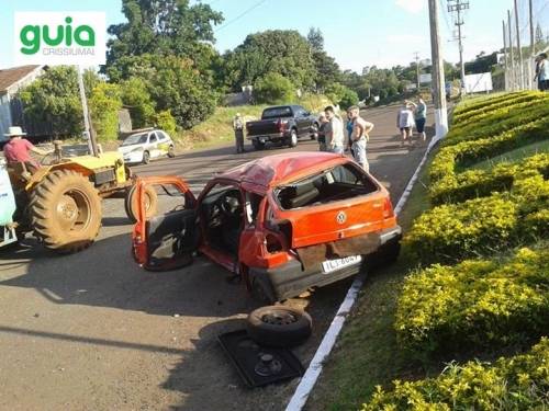 Acidente ocorreu por volta de 18:30 desta terça-feira.