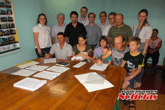 Famílias de agricultores serão beneficiadas com moradias - foto 2