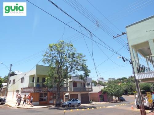Caminhão derrubou diversos postes de energia e de telefonia em Crissiumal - foto 2