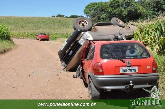 Colisão frontal no
interior de Tenente Portela deixa três feridos - foto 3