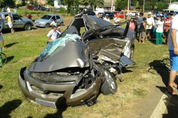 Acidente aconteceu na 

manhã desta quinta-feira, no km 218 da rodovia