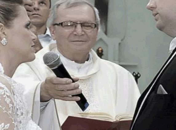 O padre de Nova Candelária está internado na UTI do Vida e 

Saúde