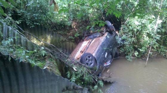 Jovem que viajava
para conhecer o pai morre em acidente de trânsito em Bozano - foto 2
