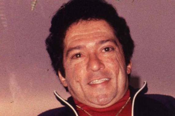 O autor da música "Tudo Passará" 

estava internado com um quadro de pneumonia em São Paulo