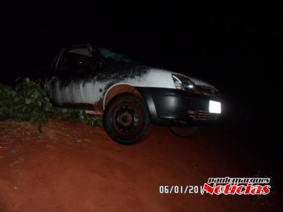 Caminhonete furtada em novembro é encontrada por policiais da Brigada Militar de
Independência - foto 3