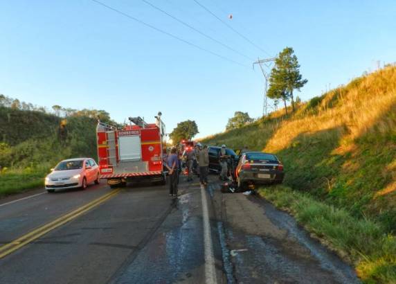 Acidente na ERS 324 deixa três feridos - foto 3