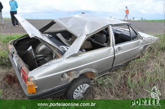 Após capotar, motorista abandona veículo na ERS-330 em Tenente Portela - foto 2