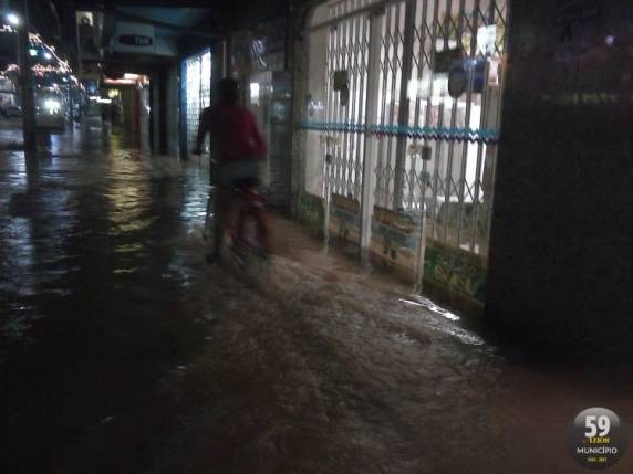 Temporal provoca alagamentos em Brusque - foto 3