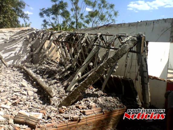 Laje cai e dois homens ficam feridos em obra, em Boa Vista do Buricá - foto 2