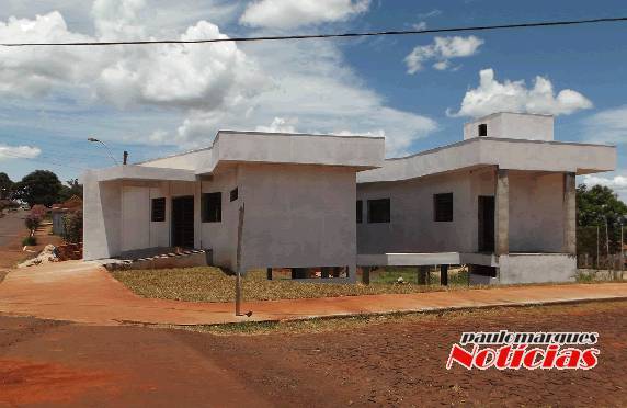 Com obra em fase final, ESF Santa Rita apresenta problemas de
acessibilidade na calçada - foto 3