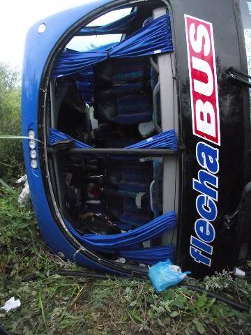 Ônibus tomba e deixa 15 feridos perto de Alegrete - foto 3