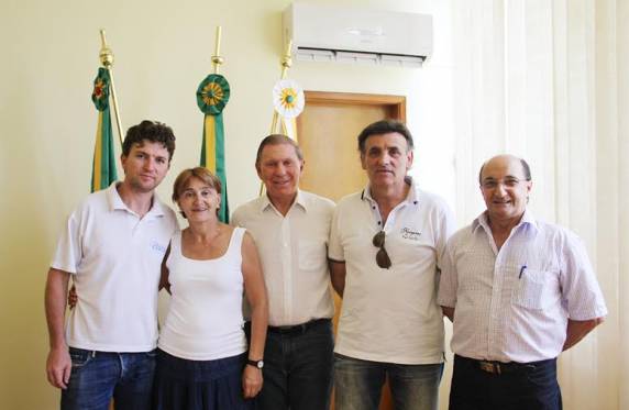 Casal da Província de Verona está 

conhecendo o município e a região