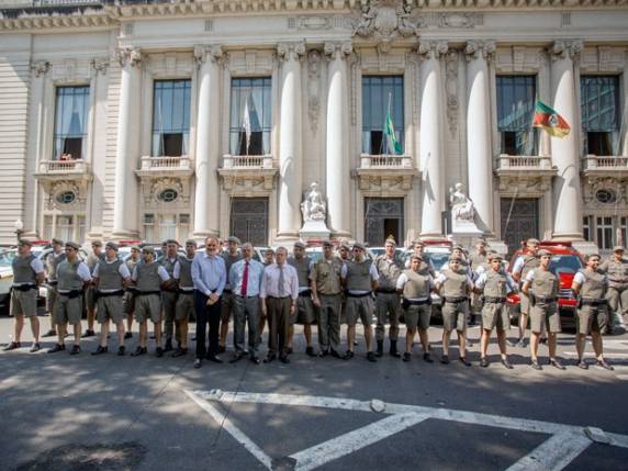 Novas viaturas para a BM foram entregues nesta
segunda