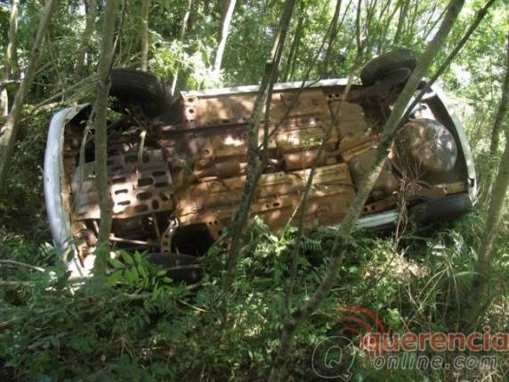 Veículo sai da pista e capota na ERS 155 em
Santo Augusto - foto 2