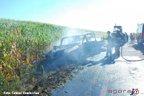 Incêndio destrói camionete e ameaça lavoura de milho no interior de Pejuçara - foto 2