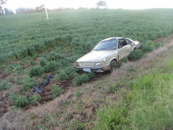 Veículo sai da
pista e capota na ERS 330 em Miaraguaí - foto 2