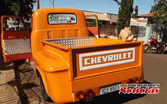 Caminhonete Chevolet 1961 é restaurada e chama atenção em Três de Maio - foto 2