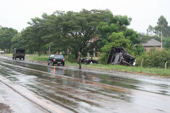 Aquaplanagem gera acidente na BR 472 - foto 3