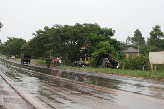 Aquaplanagem gera acidente na BR 472 - foto 2