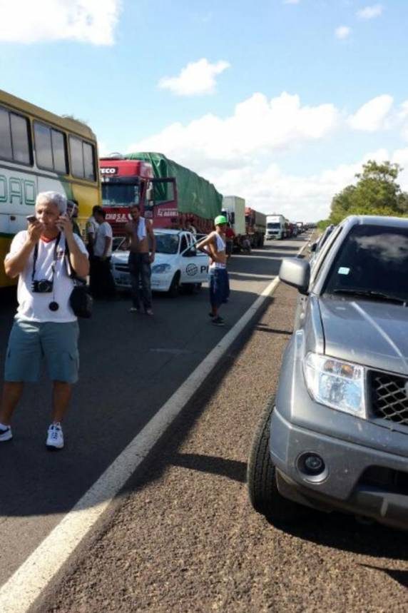 Polícia começa a rastrear origem de dinamites deixadas à beira da BR-472, em Itaqui - foto 3