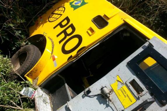 Polícia começa a rastrear origem de dinamites deixadas à beira da BR-472, em Itaqui - foto 2