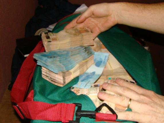 Valores foram encontrados no escritório de Dal Agnol 

durante operação