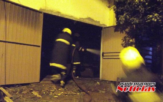 Incêndio
atingiu o salão da Comunidade Evangélica de Progresso no interior de Três de Maio - foto 2