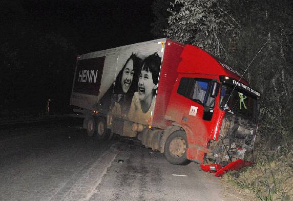 Feriadão
inicia com morte na BR 386 - foto 2