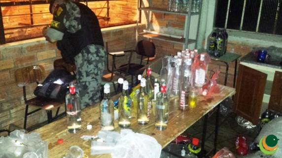 Trezentos menores de
idade são flagrados na Festa dos Horrores em Passo Fundo - foto 3
