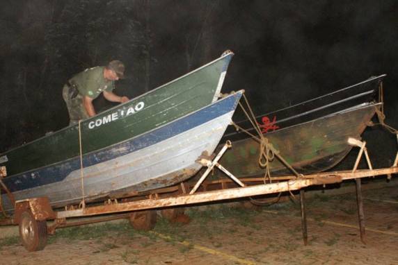 Catarinenses são detidos por pesca predatória no Rio Uruguai - foto 2
