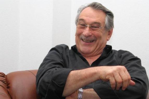 O ator esteve internado em 2012 devido a um câncer