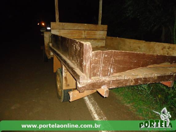 Motocicleta colide em carreta agrícola na ERS-330 em Tenente
Portela - foto 3