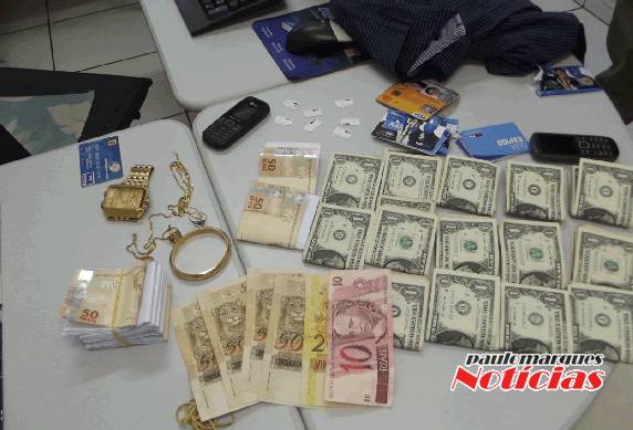 Homem é preso ao
tentar aplicar golpe em idosa no centro de Três de Maio - foto 2