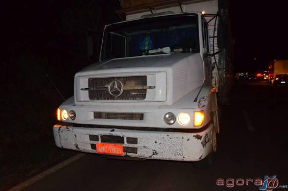 Acidente entre caminhão e gol na BR 158 resulta em uma
pessoa ferida - foto 3