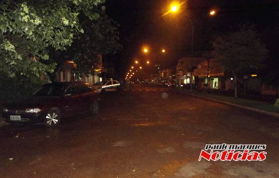 Jovem é
atropelada em cima da faixa de segurança no centro de Três de Maio - foto 3