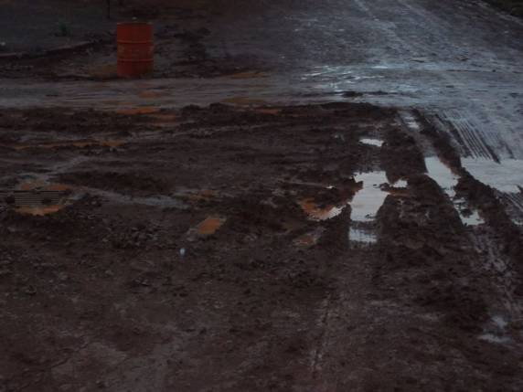 Comunidade do bairro São José em 

Independência reclama do atoleiro - foto 3