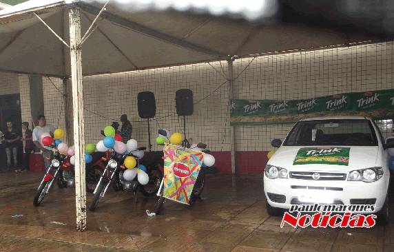 Morador 

de Independência leva o carro do sorteio do 4º aniversário do Super Benedetti - foto 2