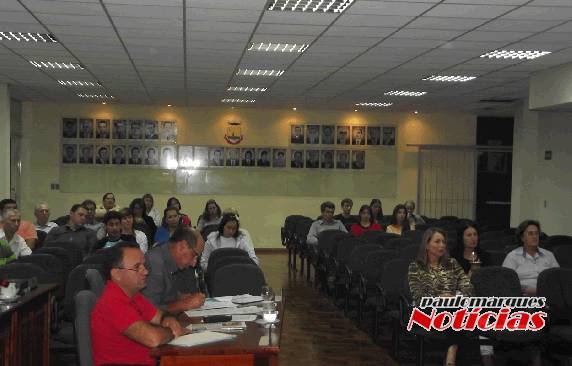 Secretário da Educação ocupou a Tribuna
Livre da Câmara de Vereadores de Três de Maio - foto 2