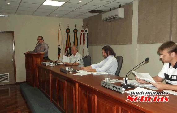 Secretário da Educação ocupou a Tribuna
Livre da Câmara de Vereadores de Três de Maio - foto 3