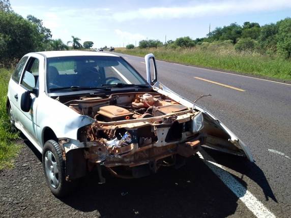 Veículo colide contra duas carretas na BR 285, em São Luiz Gonzaga - foto 3