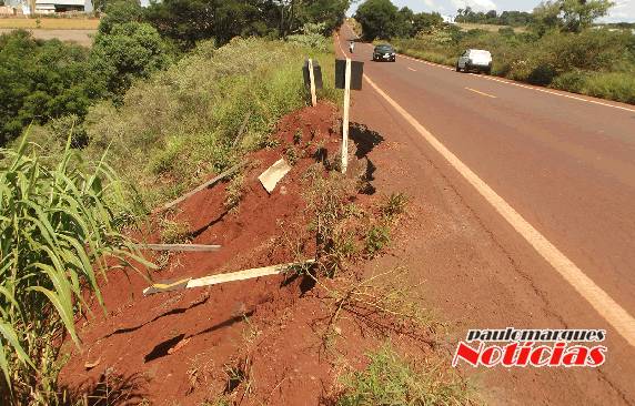 Falta de acostamento na ERS 342 atormenta motoristas em Três de Maio - foto 3