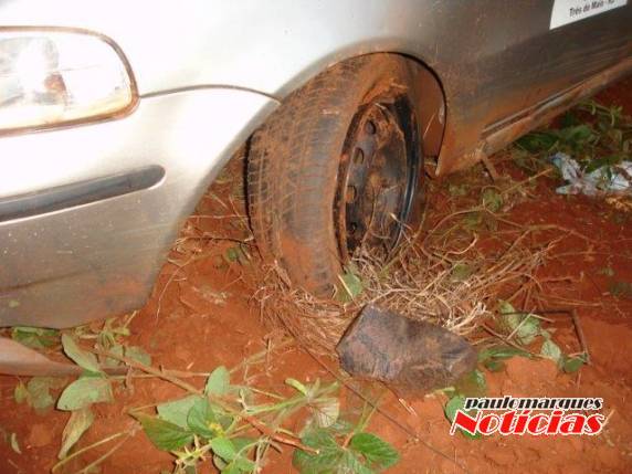 Automóvel da Prefeitura de Três de Maio sofre acidente na BR 468 em Palmeira das Missões - foto 2