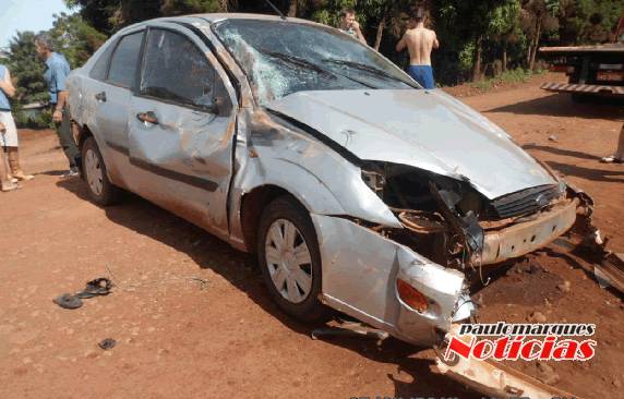 Homem fica ferido em acidente entre carro e moto na divisa de São José e Alegria - foto 3