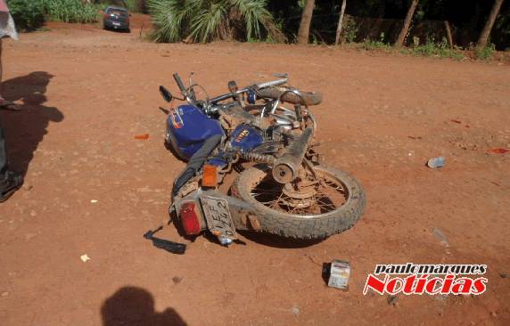 Homem fica ferido em acidente entre carro e moto na divisa de São José e Alegria - foto 2