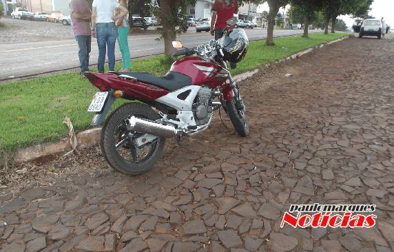 Abalroamento de carro e moto na ERS 342 em Três de Maio - foto 2