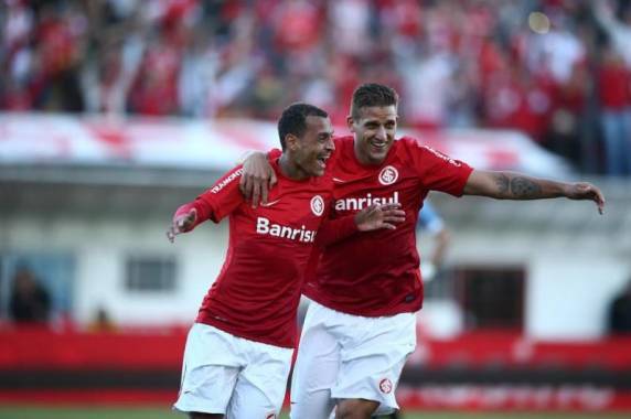 Massacre na Serra: Inter impõe 4 a 1 no Grêmio e é tetracampeão gaúcho - foto 3