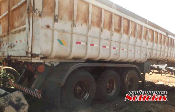 Brigada Militar de Três de Maio recupera semi reboque
furtado em Cruz Alta - foto 2
